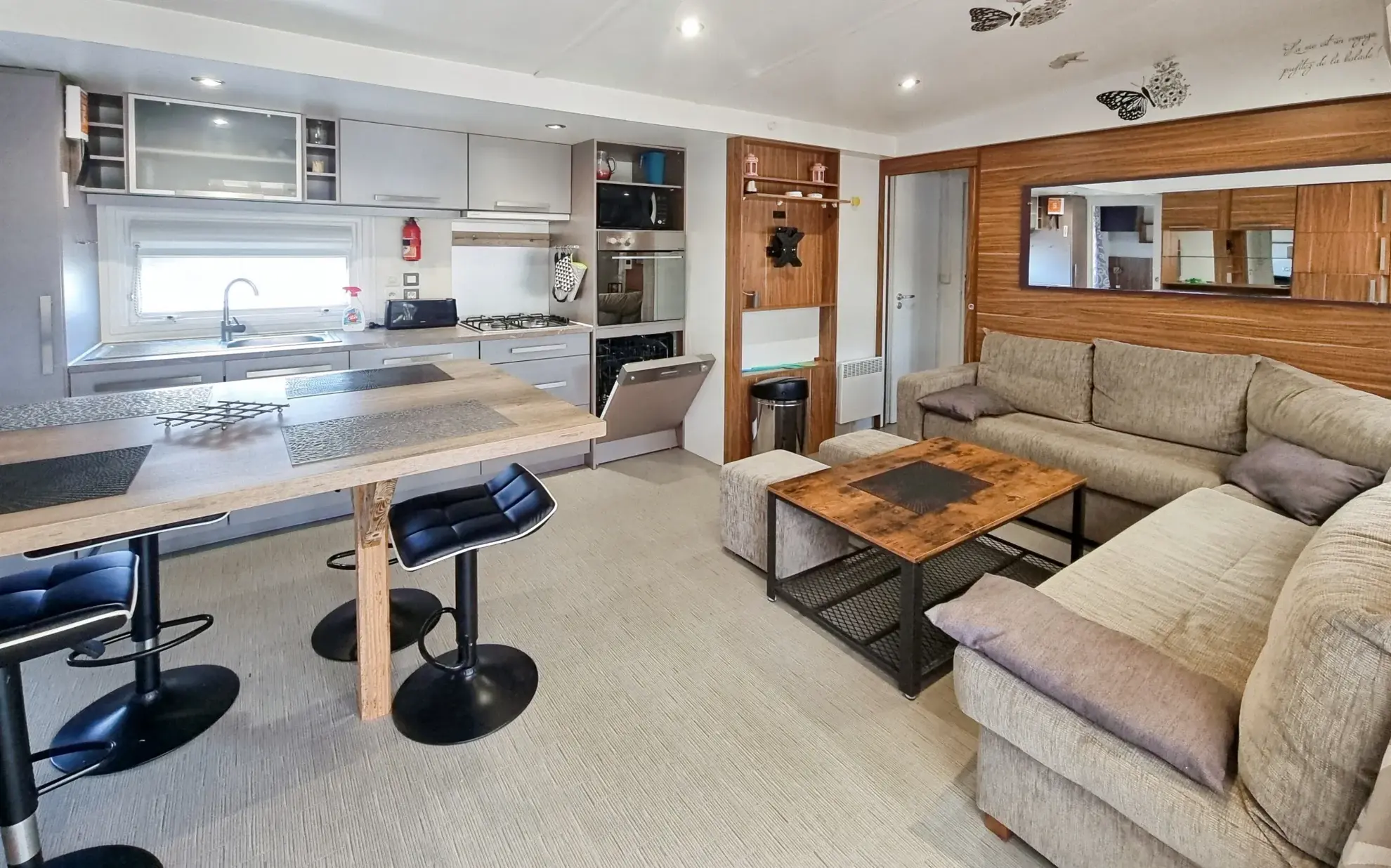 Terrain de loisir de 221 m² avec cottage, dépendances et garage à Bourgneuf en Retz 