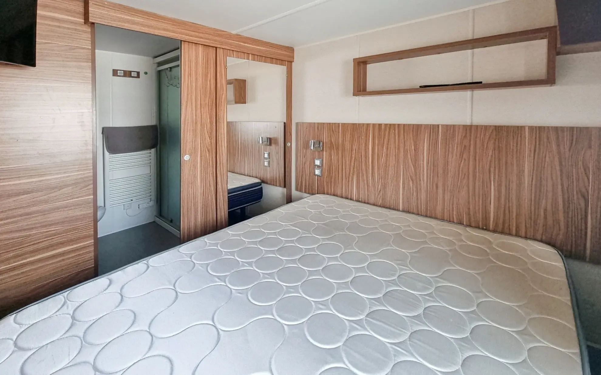 Terrain de loisir de 221 m² avec cottage, dépendances et garage à Bourgneuf en Retz 