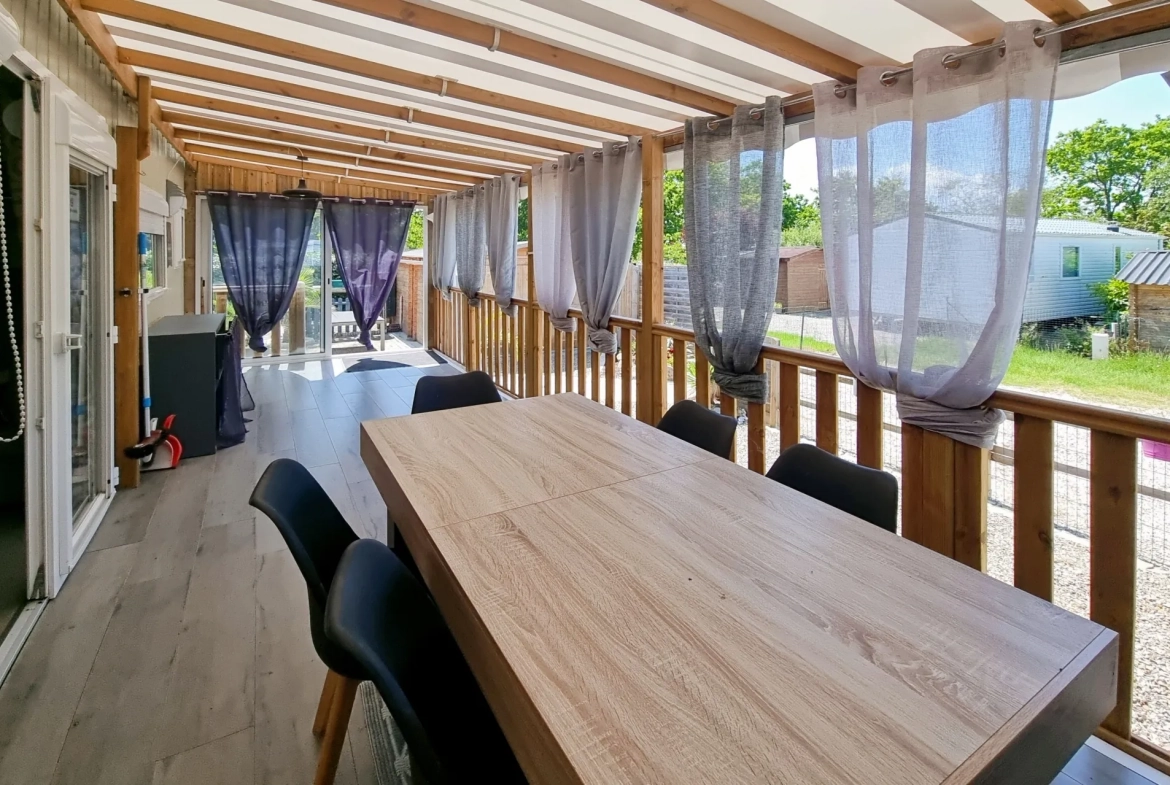 Terrain de loisir de 221 m² avec cottage, dépendances et garage à Bourgneuf en Retz 