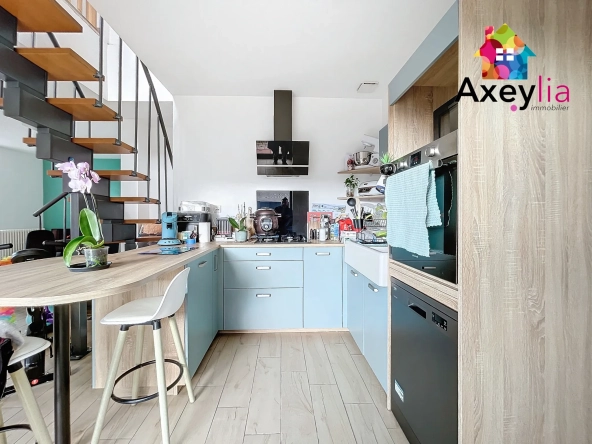 À vendre maison rénovée avec 4 chambres, garage et terrasse à Cuinzier 