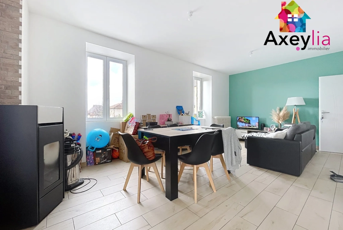 À vendre maison rénovée avec 4 chambres, garage et terrasse à Cuinzier 
