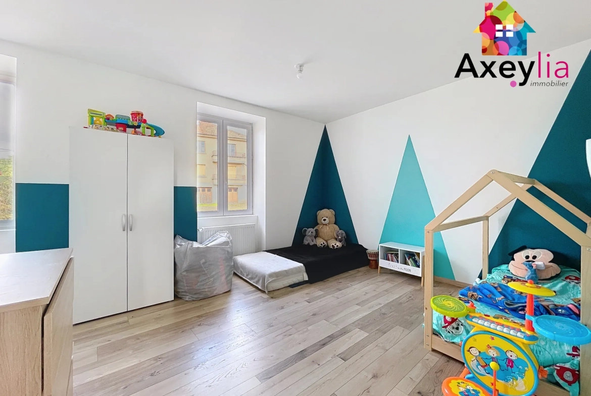 À vendre maison rénovée avec 4 chambres, garage et terrasse à Cuinzier 