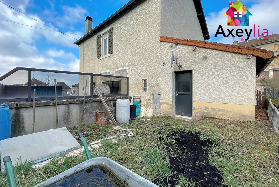 À vendre maison rénovée avec 4 chambres, garage et terrasse à Cuinzier 