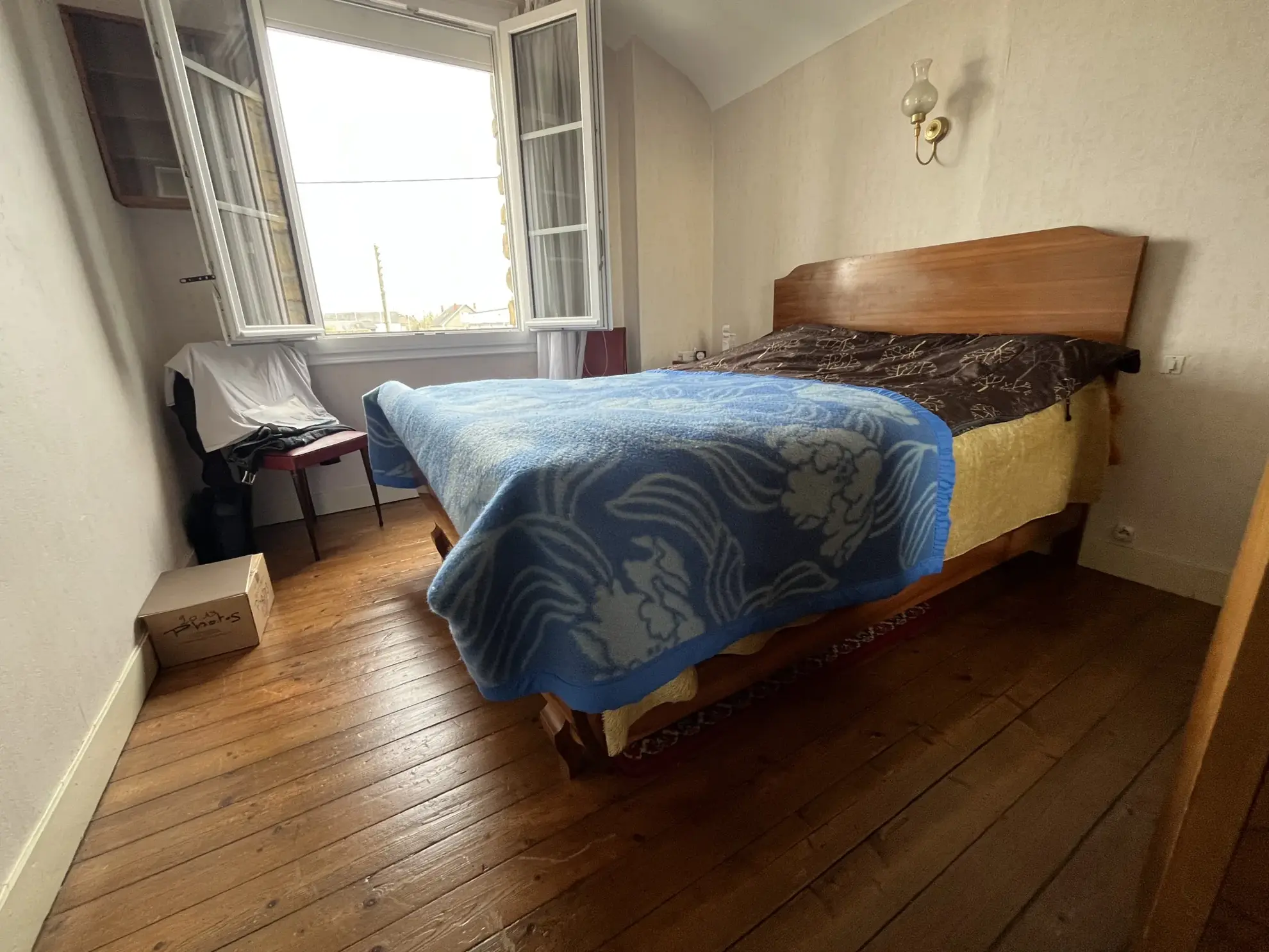 Maison à Thouars de 94 m² avec garage, cave et jardin, quartier calme 