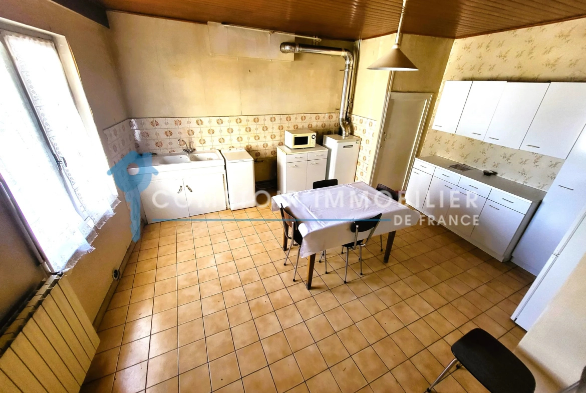 A vendre maison de ville de 145 m² à Livron-sur-Drôme avec grand potentiel 