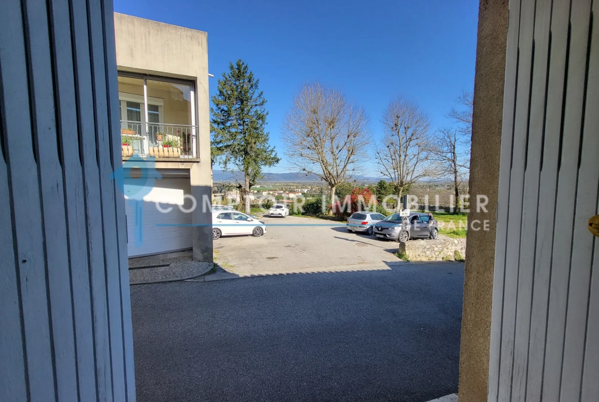 A vendre maison de ville de 145 m² à Livron-sur-Drôme avec grand potentiel 