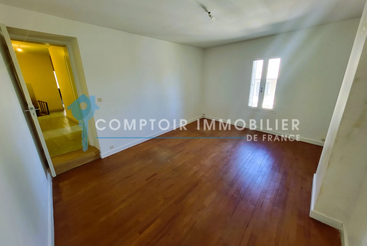 A vendre maison de ville de 145 m² à Livron-sur-Drôme avec grand potentiel 