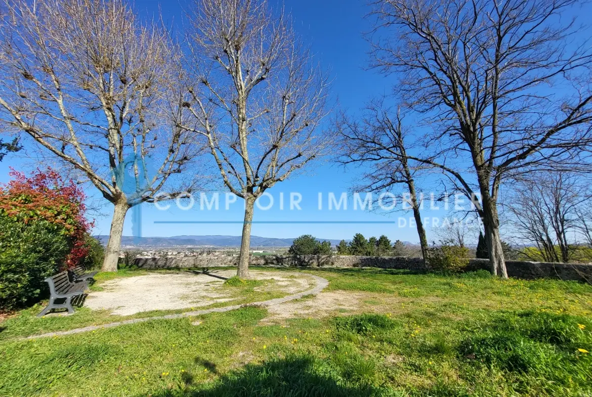 A vendre maison de ville de 145 m² à Livron-sur-Drôme avec grand potentiel 