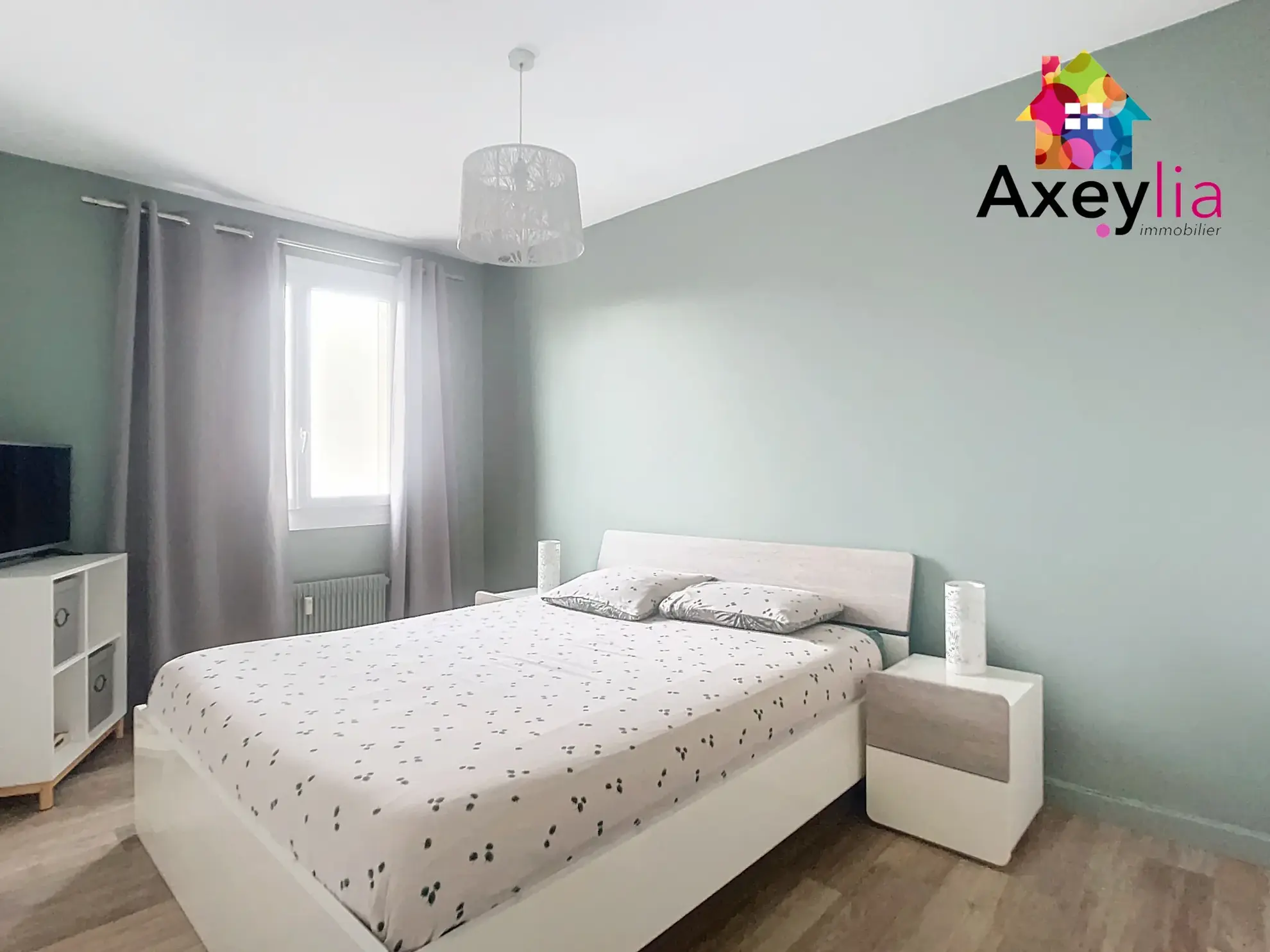 Appartement T3 rénové avec balcon, garage et cave à Roanne 
