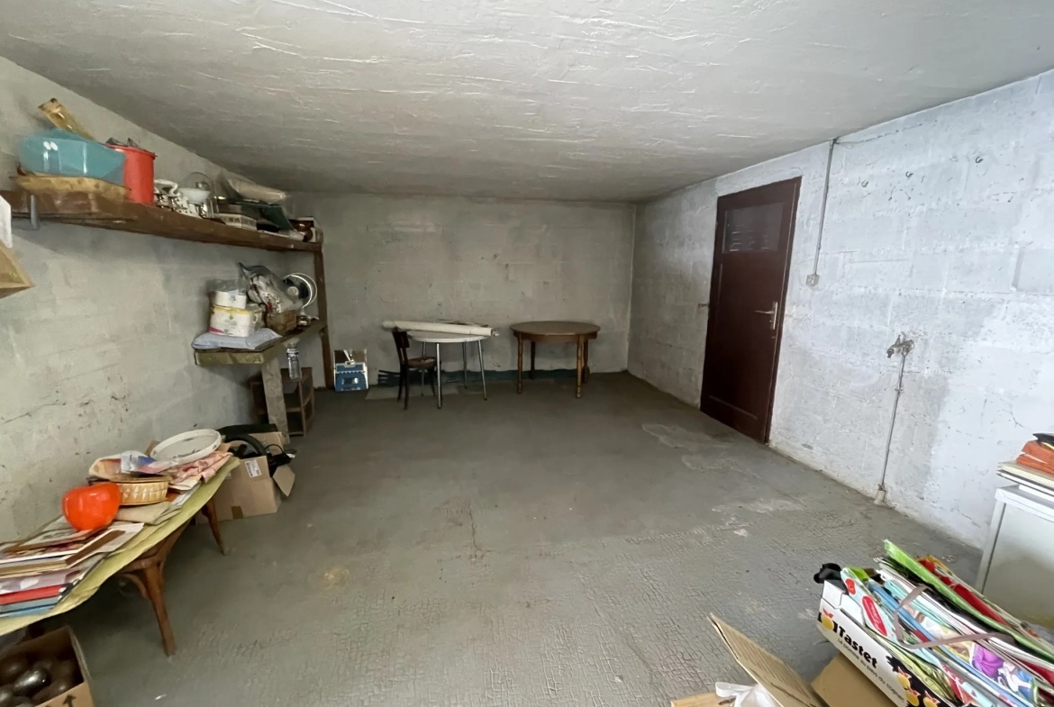 À vendre maison de ville à Bellerive-sur-Allier avec garage et jardin 