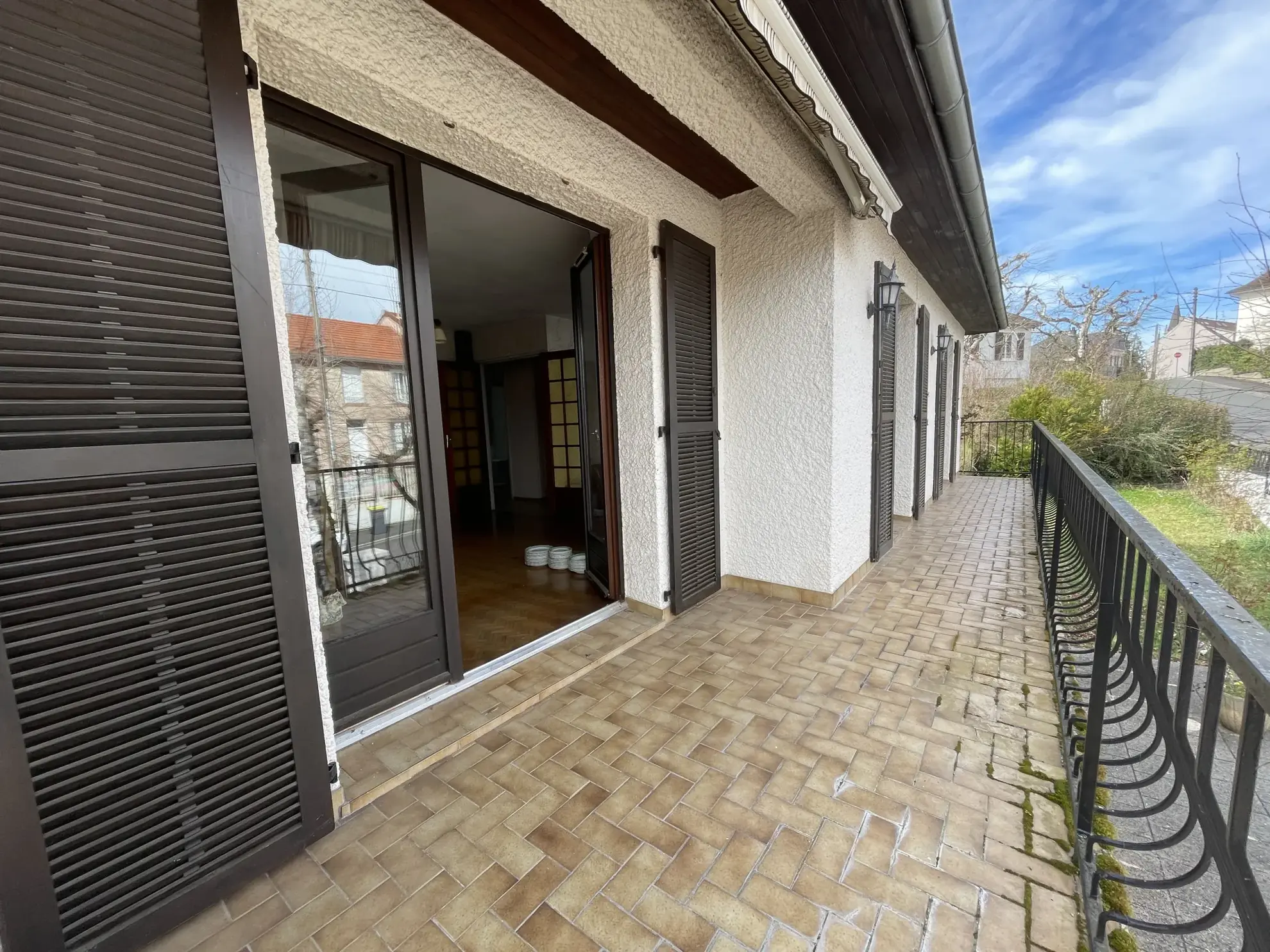 À vendre maison de ville à Bellerive-sur-Allier avec garage et jardin 