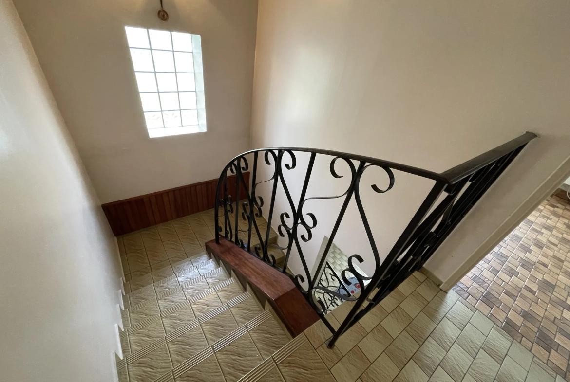 À vendre maison de ville à Bellerive-sur-Allier avec garage et jardin 