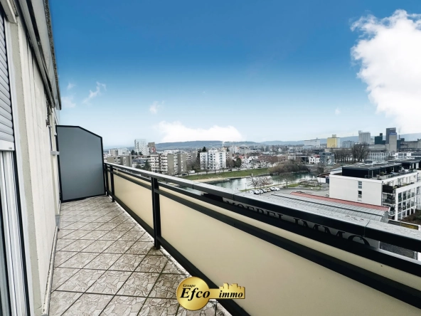 Vente d'un appartement T3 lumineux avec balcon à Huningue proche de Bâle 