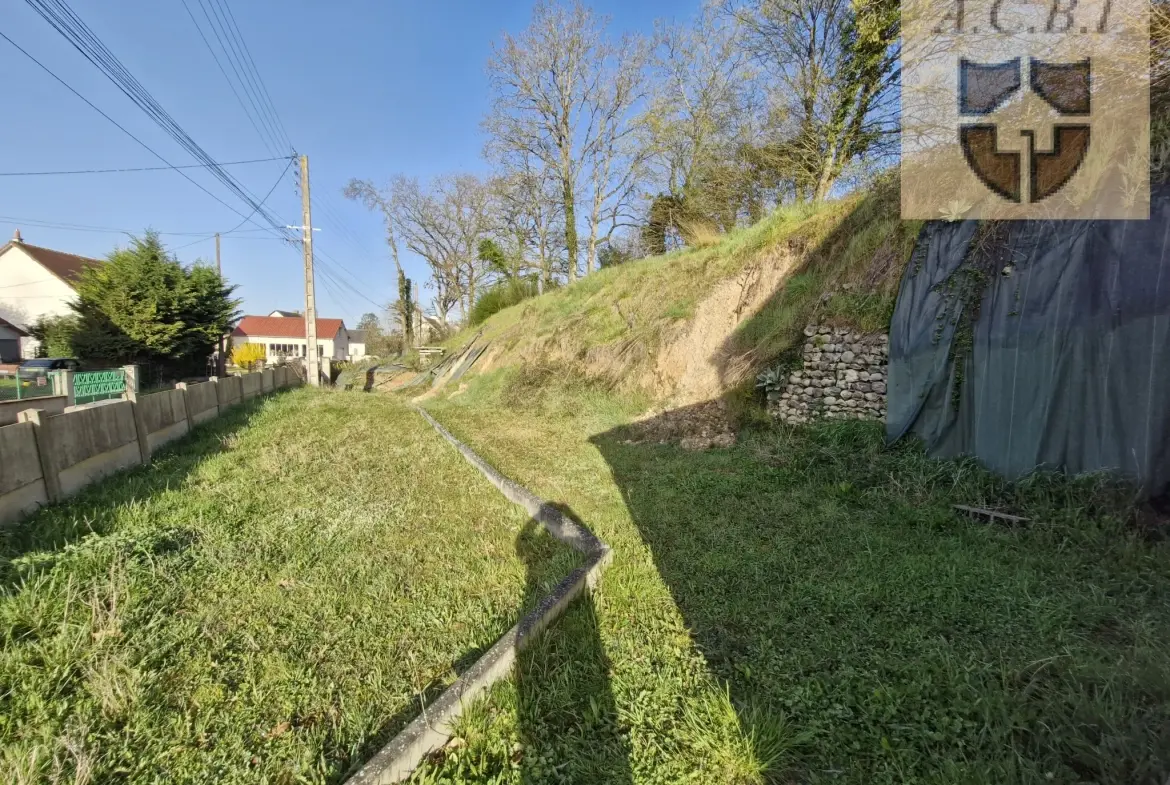 Maison de village spacieuse à Morée, proche commerces et écoles - Grand terrain, garage et terrasses 