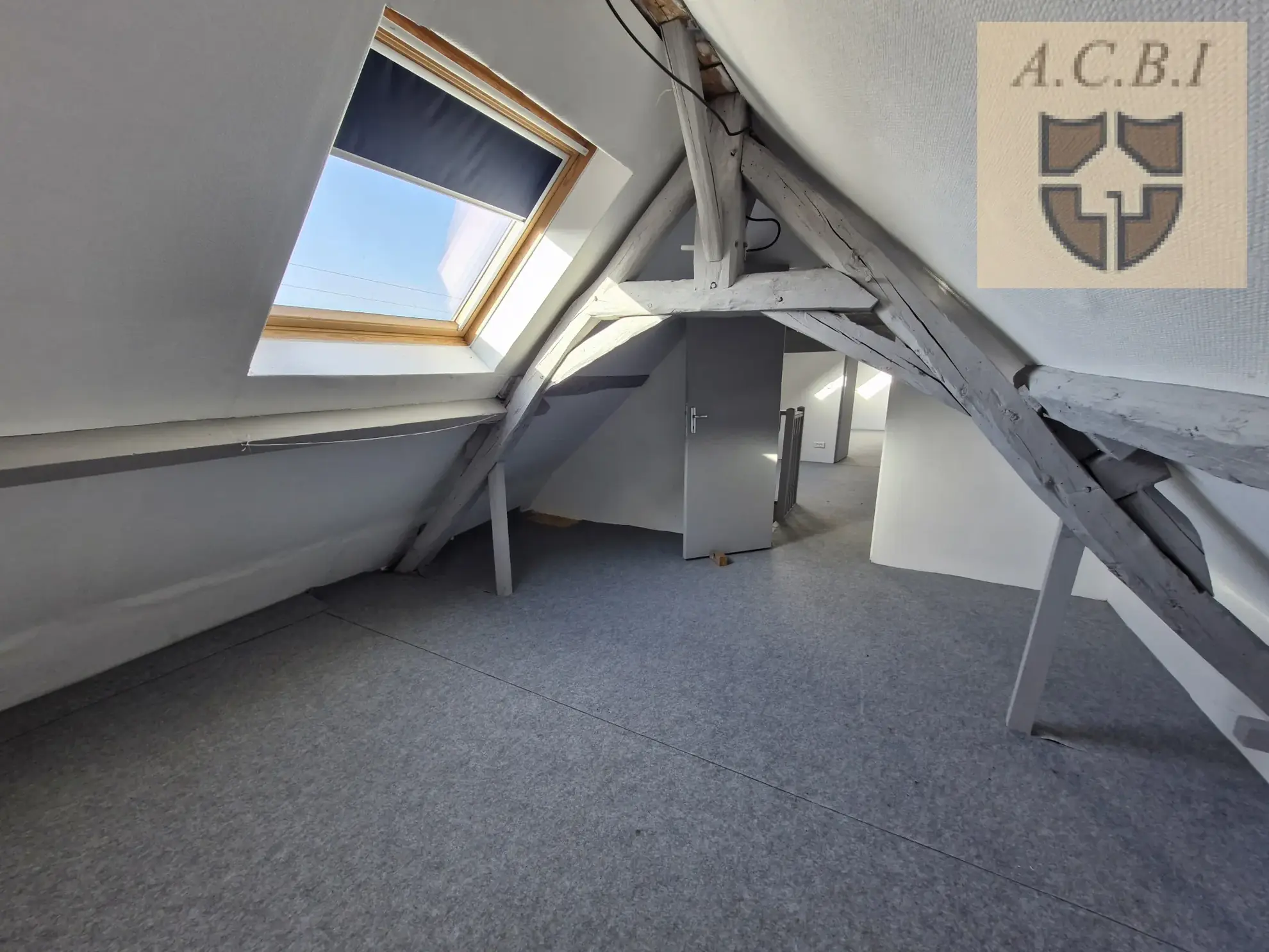 Maison de village spacieuse à Morée, proche commerces et écoles - Grand terrain, garage et terrasses 