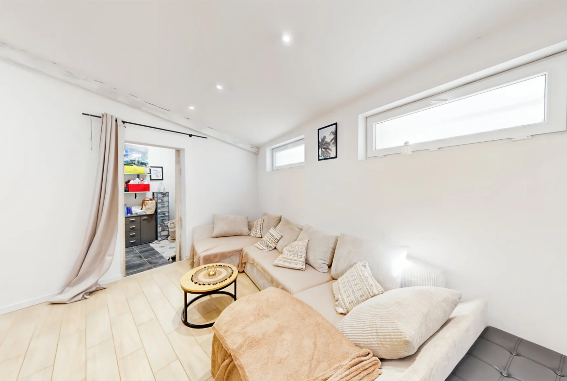 Maison de village rénovée avec 3 chambres à Saint-Martin-du-Var proche Nice 