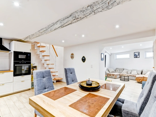 Maison de village rénovée avec 3 chambres à Saint-Martin-du-Var proche Nice