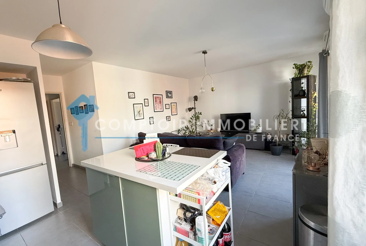 Appartement T3 avec terrasse, parking et vue à Marseille - Hauts de Saint-Marthe 