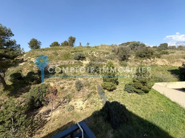 Appartement T3 avec terrasse, parking et vue à Marseille - Hauts de Saint-Marthe 