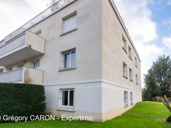 Appartement 3 pièces rénové avec cave et parking à Margency