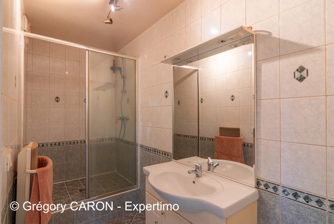 Appartement 3 pièces rénové avec cave et parking à Margency 