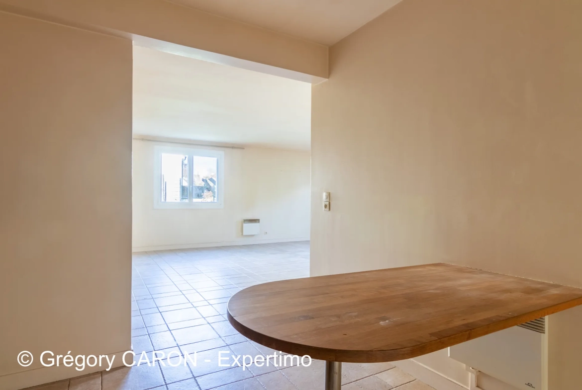 Appartement 3 pièces rénové avec cave et parking à Margency 