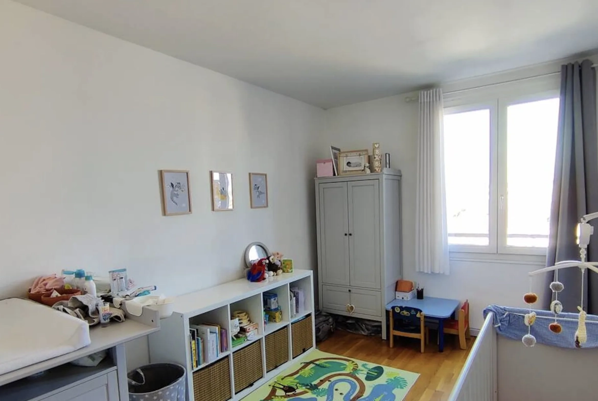 Bel appartement 3 pièces à Le Perreux-sur-Marne avec balcon, garage et cave 
