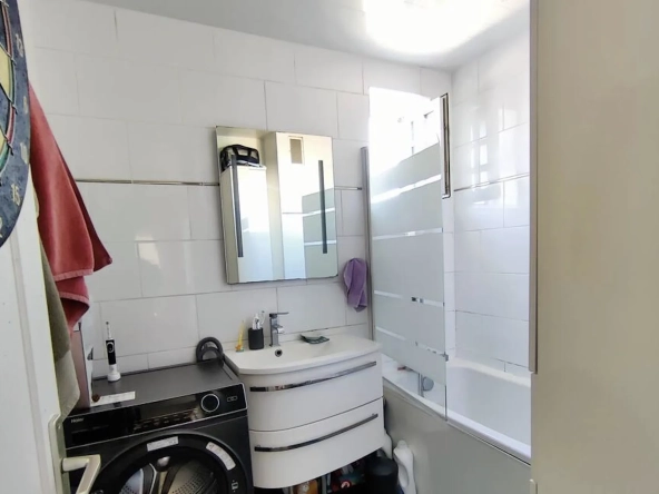 Bel appartement 3 pièces à Le Perreux-sur-Marne avec balcon, garage et cave 
