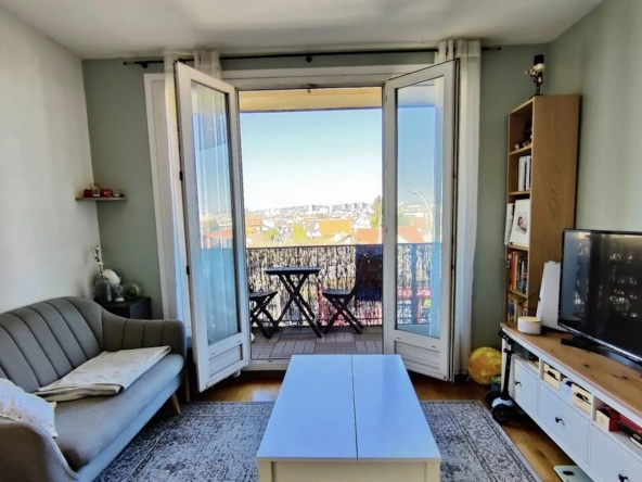 Bel appartement 3 pièces à Le Perreux-sur-Marne avec balcon, garage et cave 