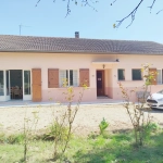 Villa 106 m² de plain-pied avec dépendances à Saint Trivier de Courtes