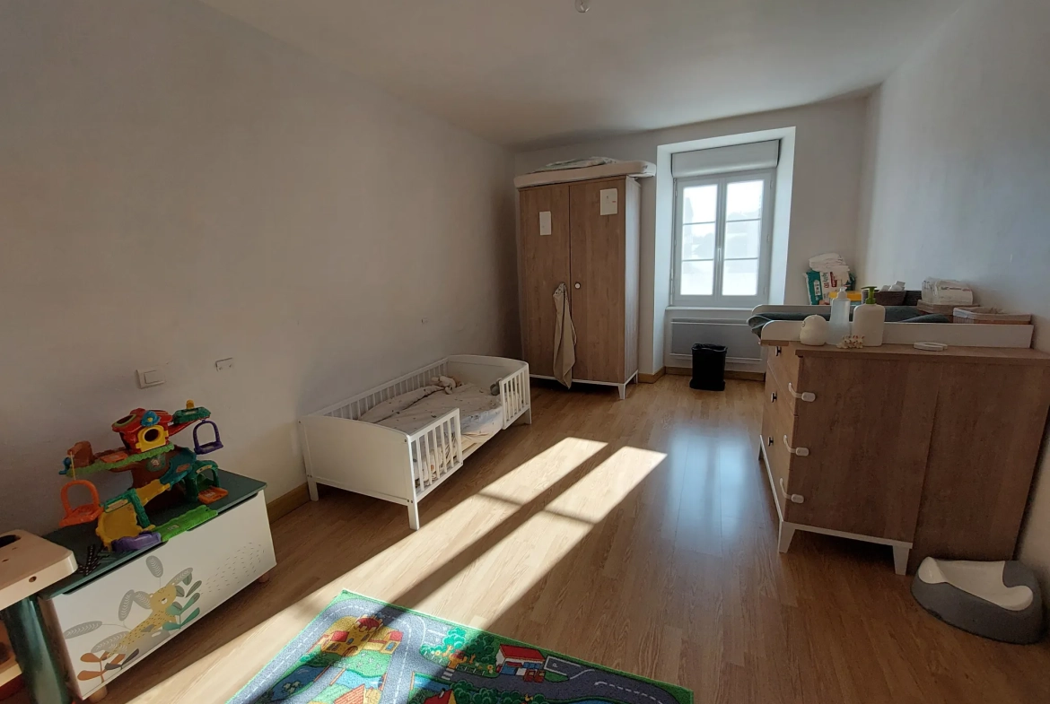 Charmante maison de village de 132 m² avec terrasse et garage proche du lac du Laouzas 