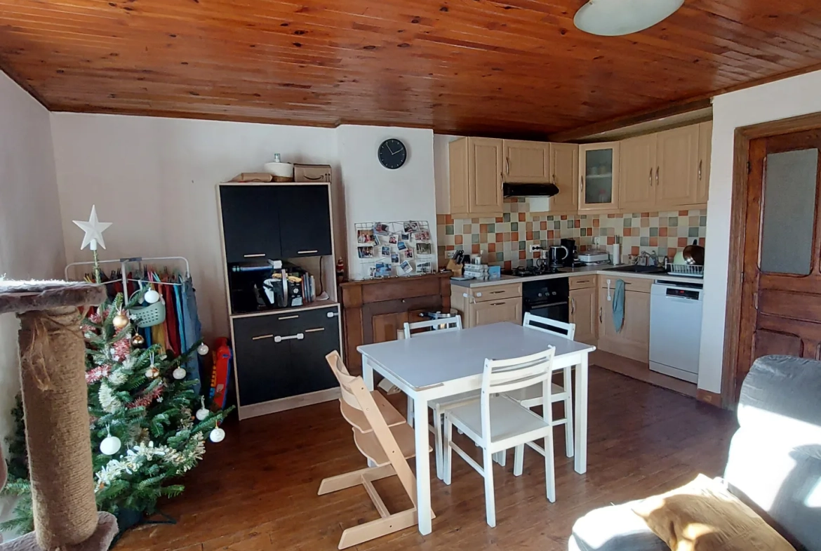 Charmante maison de village de 132 m² avec terrasse et garage proche du lac du Laouzas 