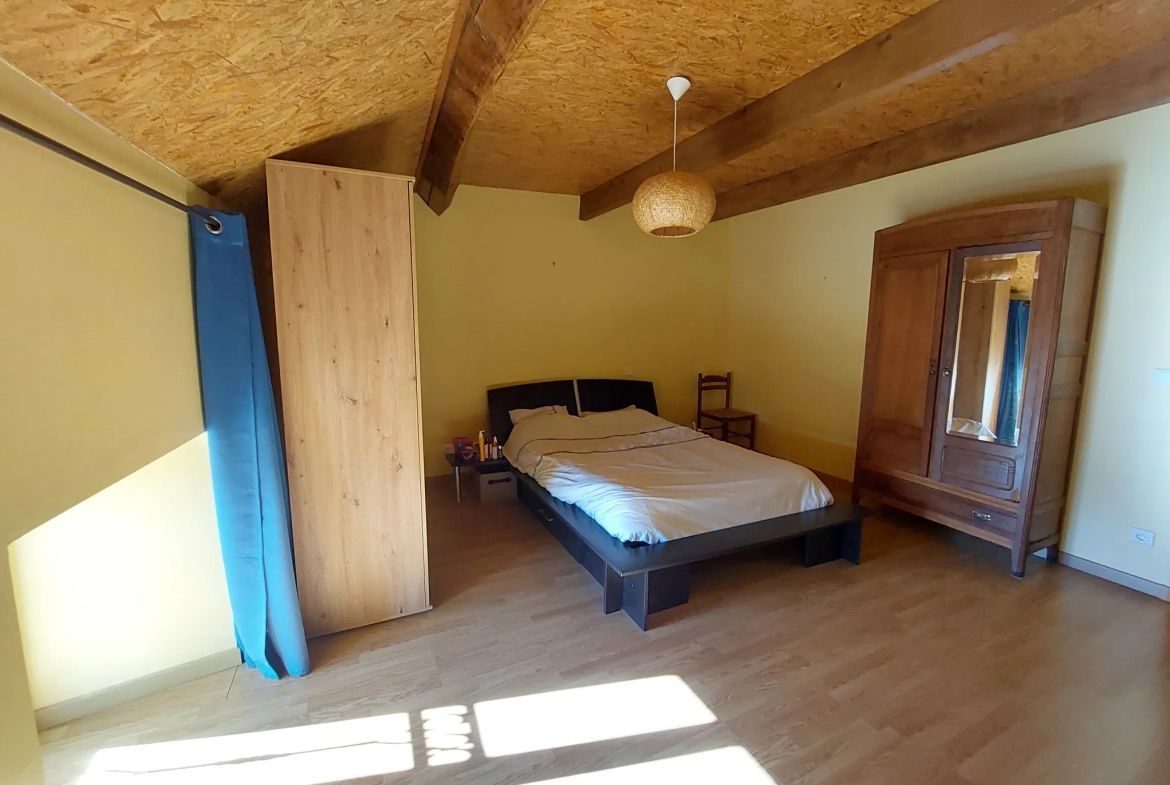 Charmante maison de village de 132 m² avec terrasse et garage proche du lac du Laouzas 