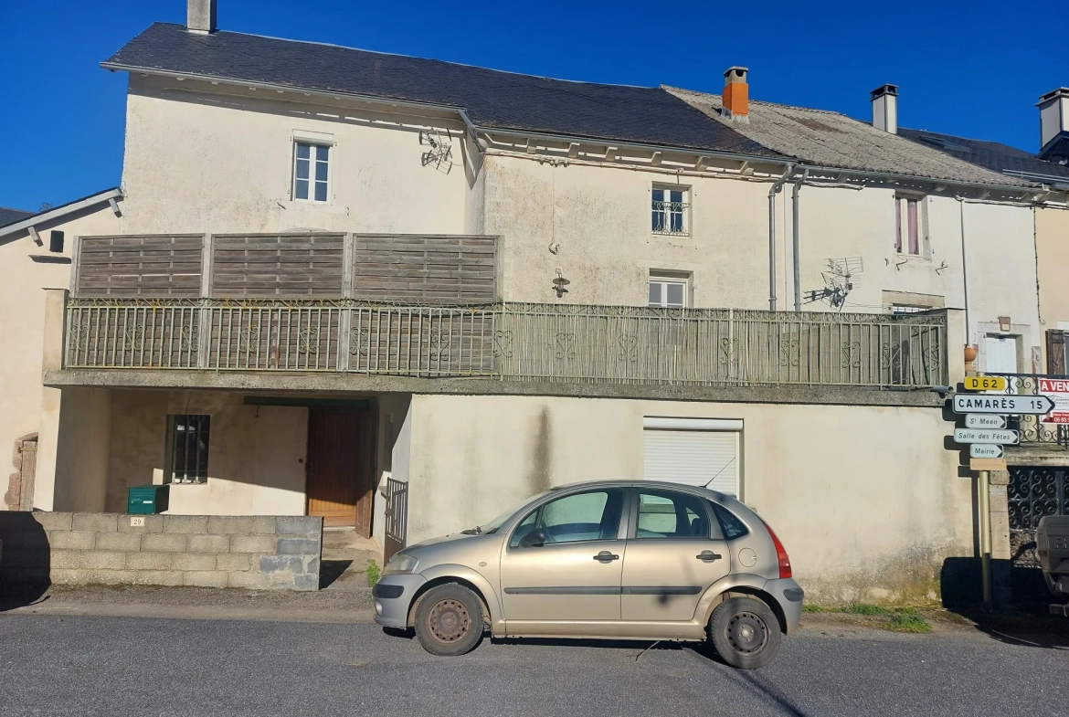 Charmante maison de village de 132 m² avec terrasse et garage proche du lac du Laouzas 