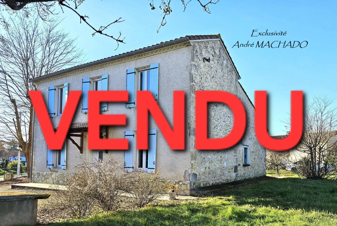 Maison en pierre de 98 m² avec terrain à Lavardac (47) - 3 chambres, garage et vie de plain-pied 