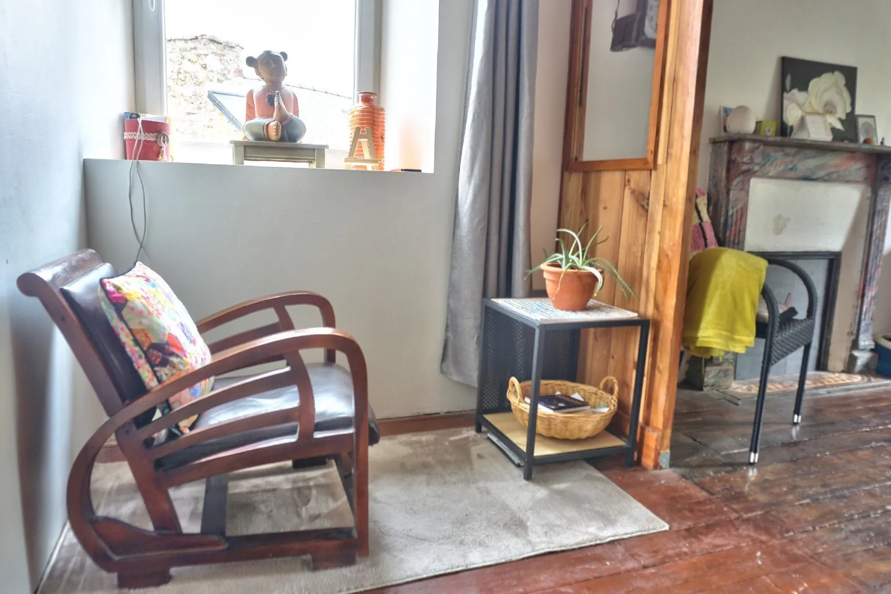 Maison en pierre à Goudelin proche écoles, avec cour et charme rustique 