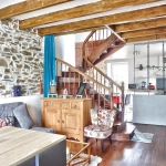 Maison en pierre à Goudelin proche écoles, avec cour et charme rustique