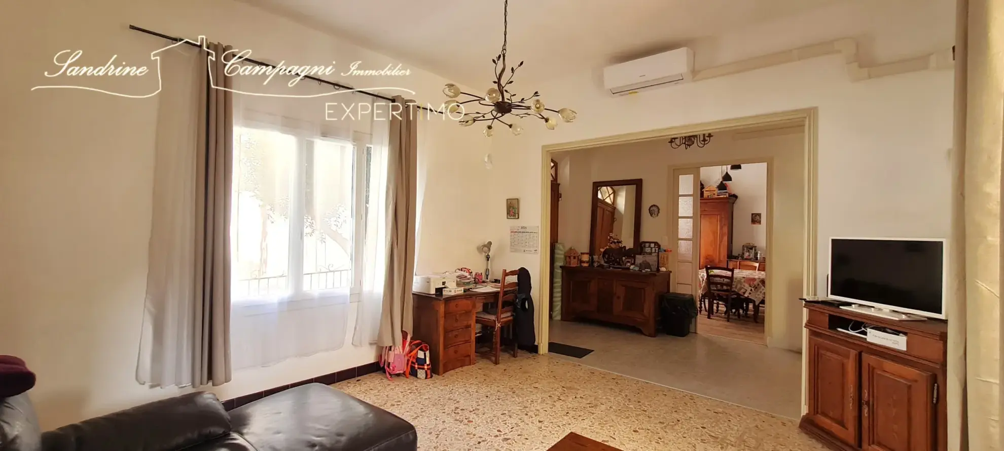 Magnifique mas de caractère avec terrasse, garage et parking à Malemort du Comtat 