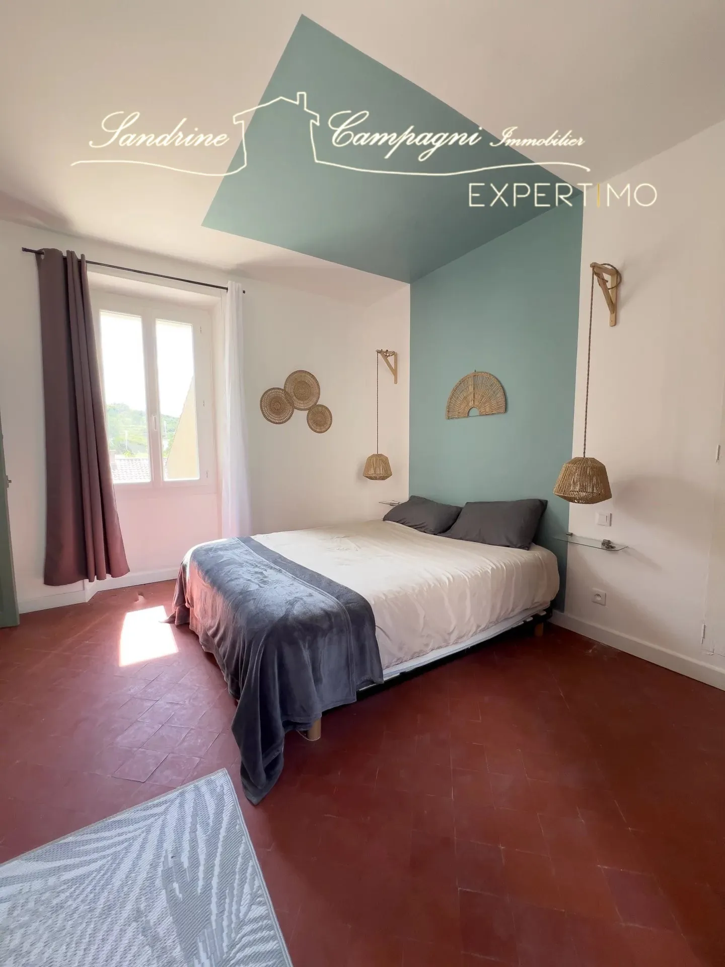 Magnifique mas de caractère avec terrasse, garage et parking à Malemort du Comtat 