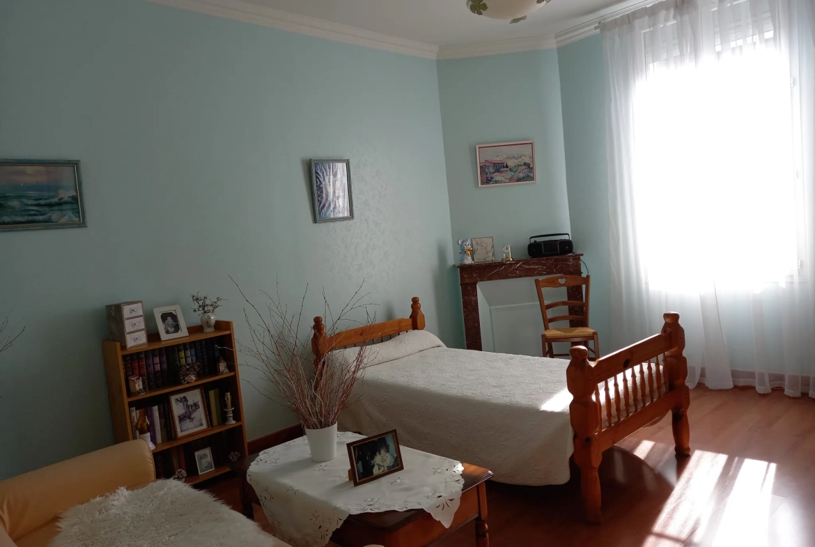 Maison de ville avec jardin à Moissac, 4 chambres, véranda et vue sur les coteaux 
