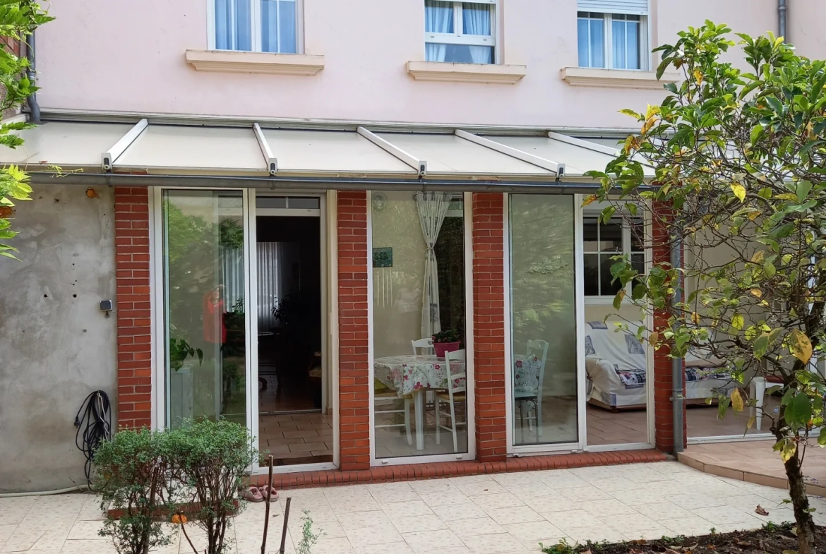 Maison de ville avec jardin à Moissac, 4 chambres, véranda et vue sur les coteaux 