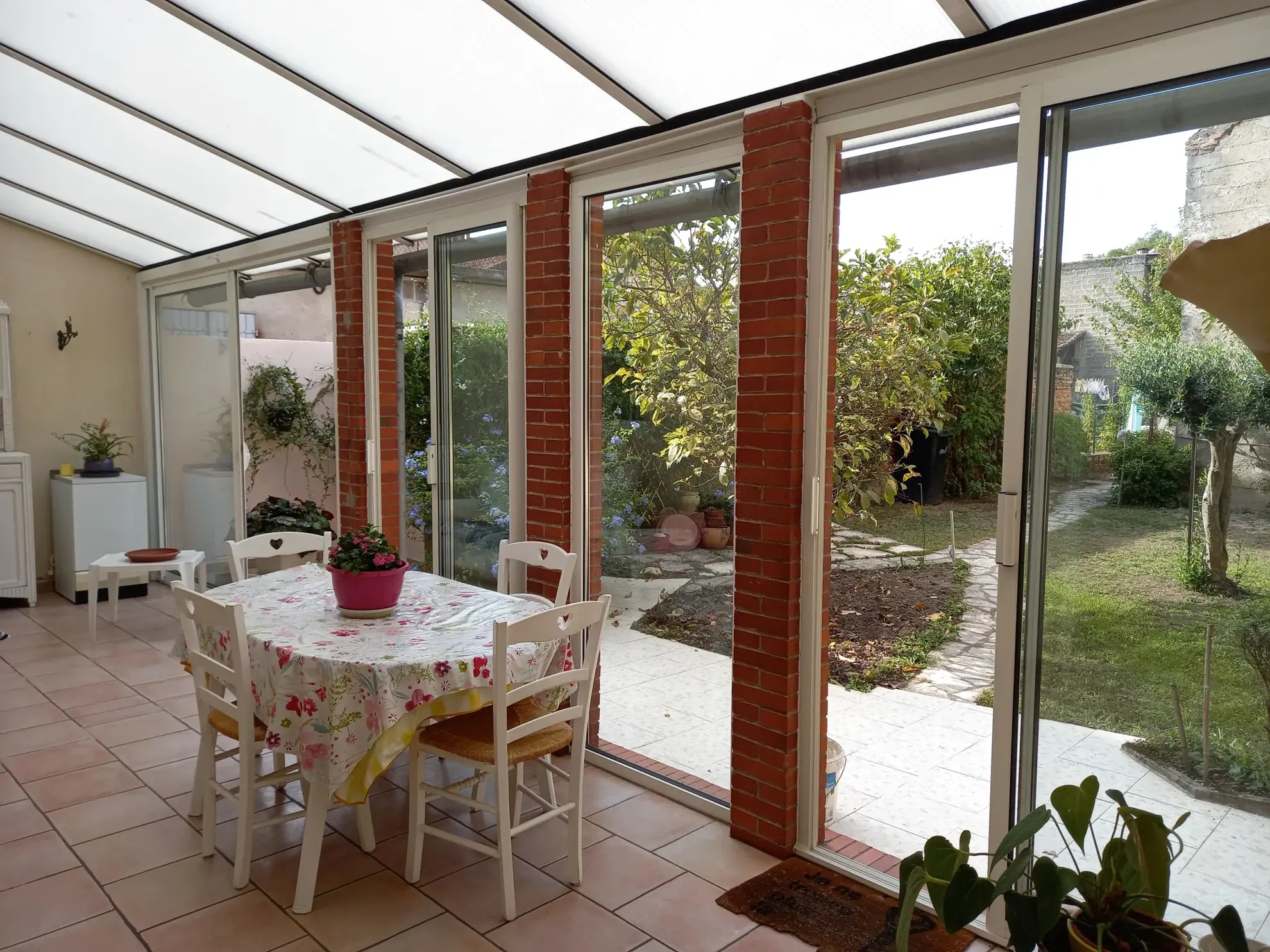 Maison de ville avec jardin à Moissac, 4 chambres, véranda et vue sur les coteaux 