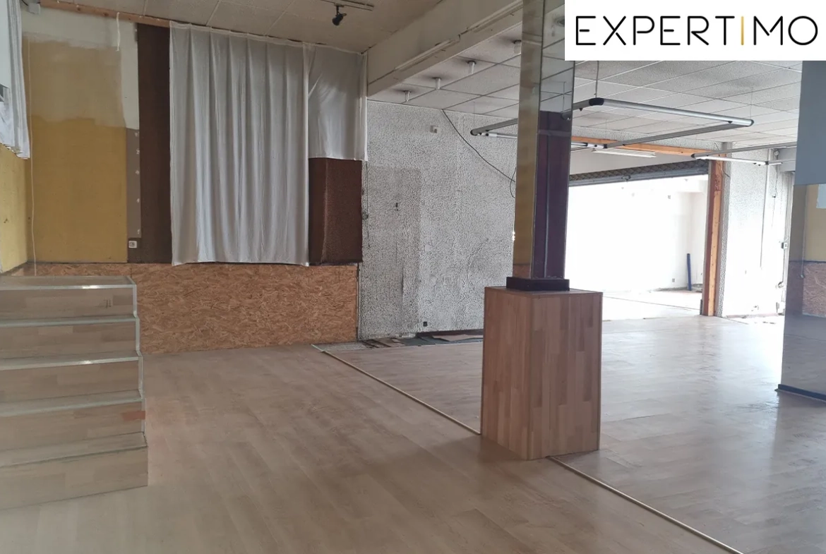 Ancien local commercial à Saint Eloy-les-Mines avec possibilités d’aménagement – Prix attractif 