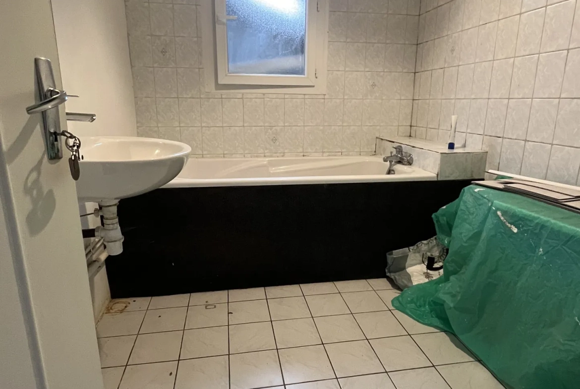 Maison à vendre à Thouars de 140 m² avec jardin et garage 