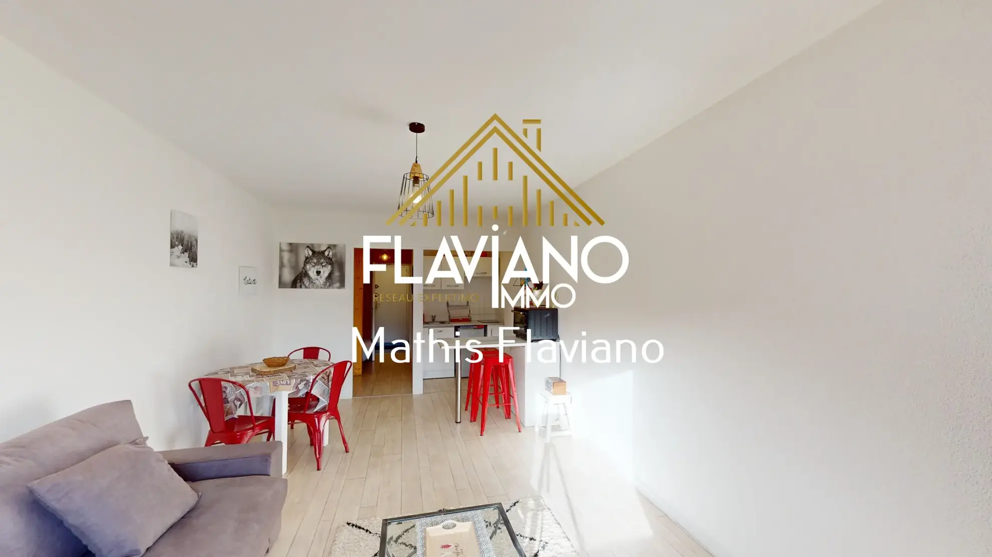 Studio meublé de 33 m² à Barcelonnette avec parking et proximité stations de ski 