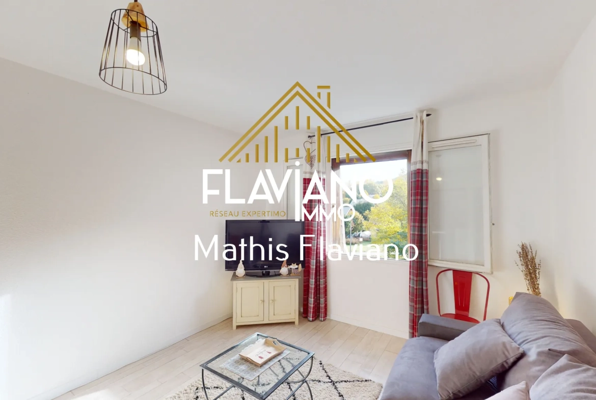 Studio meublé de 33 m² à Barcelonnette avec parking et proximité stations de ski 