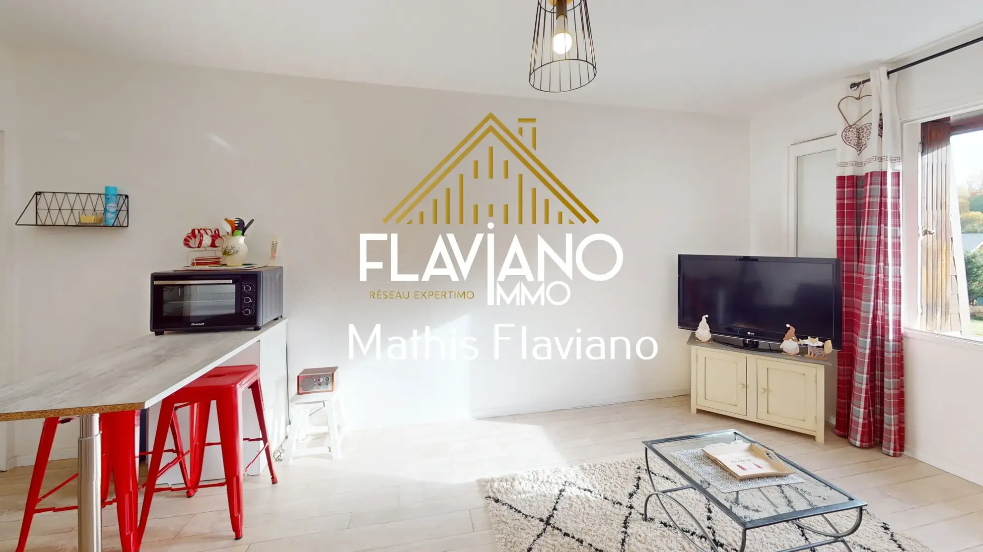 Studio meublé de 33 m² à Barcelonnette avec parking et proximité stations de ski 