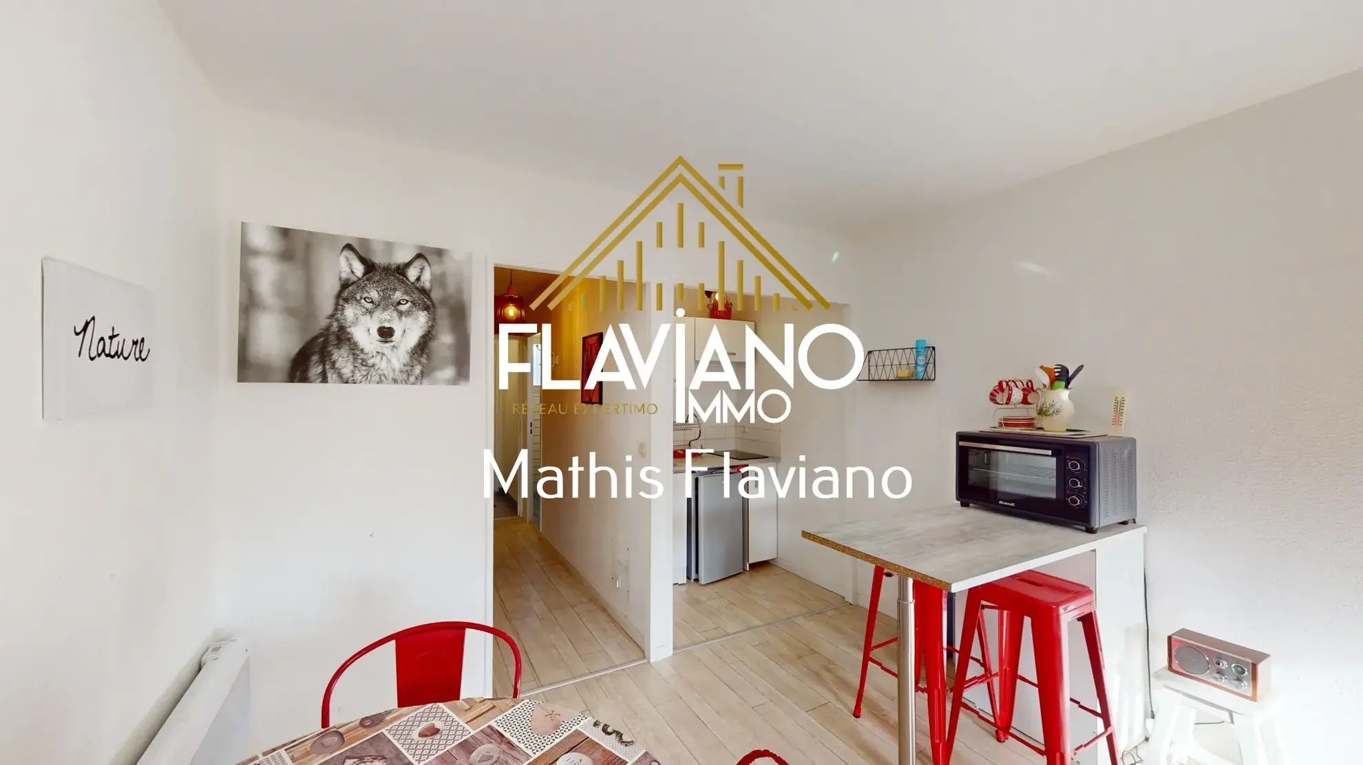 Studio meublé de 33 m² à Barcelonnette avec parking et proximité stations de ski 
