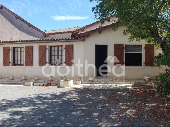 Maison de campagne à vendre près de Chasseneuil sur Bonnieure, 119 m²