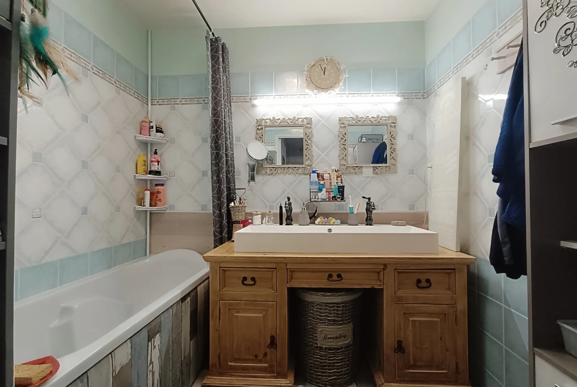Appartement de 3 pièces avec terrasse panoramique à Grasse dans résidence seniors sécurisée 